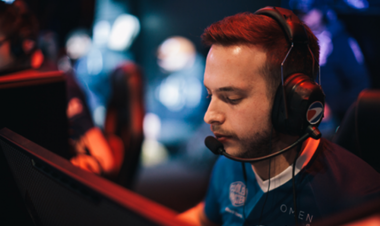 «Maniac»: «Sh1ro-Ax1Le-Hobbit - самое сильное и смертоносное трио в современном CS:GO»