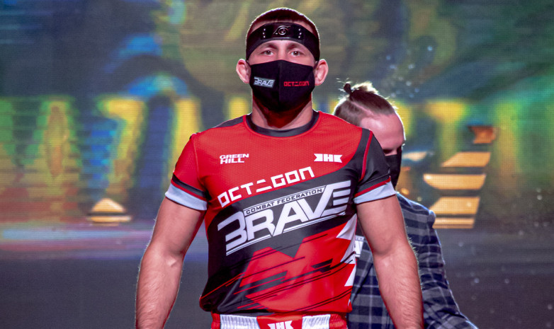 Казахстанский боец Василий Тахтай станет специальным гостем турнира OCTAGON 24 в Нур-Султане