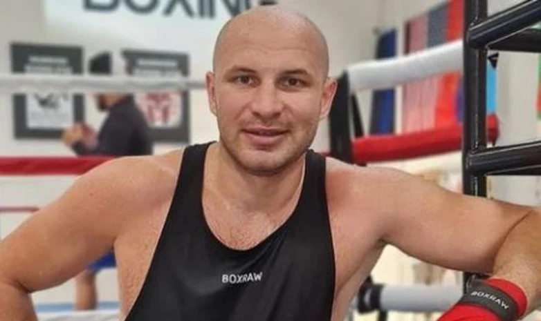 Иван Дычко жекпе-жегіне Азия чемпионымен бірге дайындалып жатыр