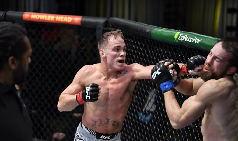 Ландвер сабмишном победил Клейна на турнире UFC Вегас 40