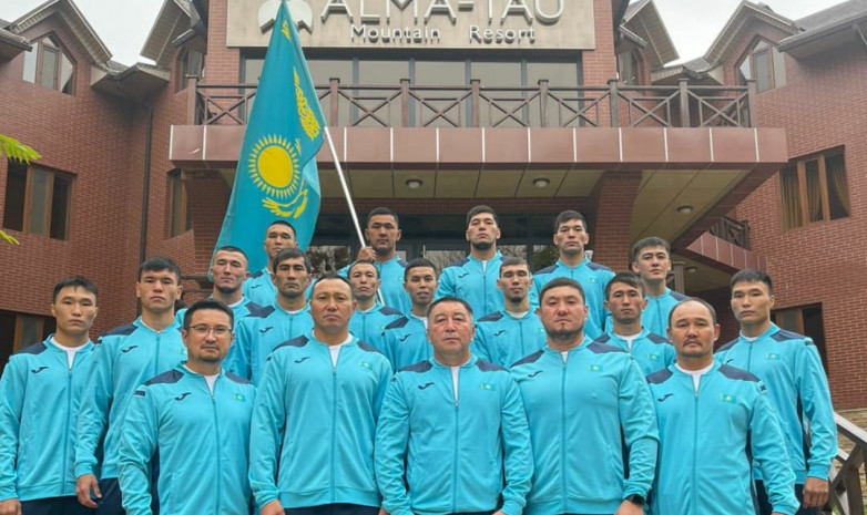 Қазақстан құрамасының мүшелері әлем чемпионаты алдында ант қабылдады