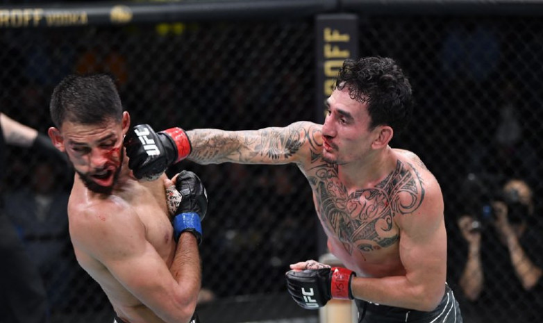Холлоуэй в главном бою на турнире UFC Вегас 42 победил Родригеса (+Видео)