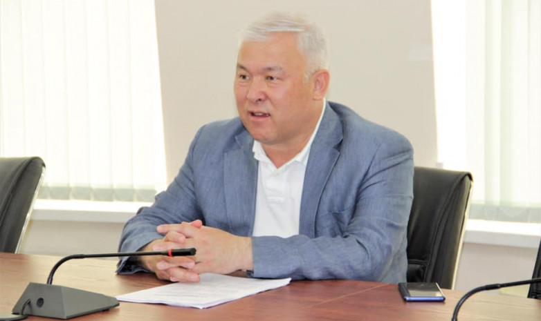 «Футбол ворует деньги у детей, бюджеты клубов уходят на откаты и взятки судьям»