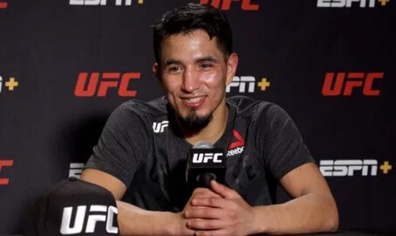 «Вот черт!». Американский боец UFC был ошеломлен видом своего уха после поединка на турнире UFC Vegas 43