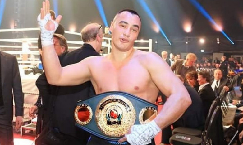 Казахстанский супертяж проведет бой за титул WBC