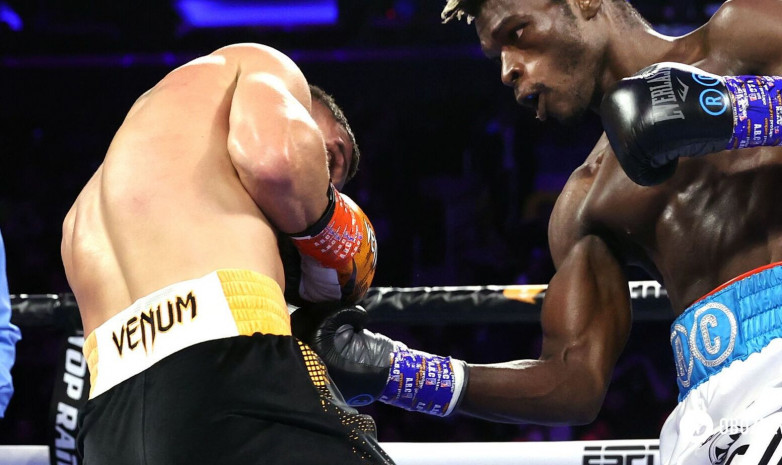 Опубликована статистика ударов в поединке Василий Ломаченко – Ричард Комми  