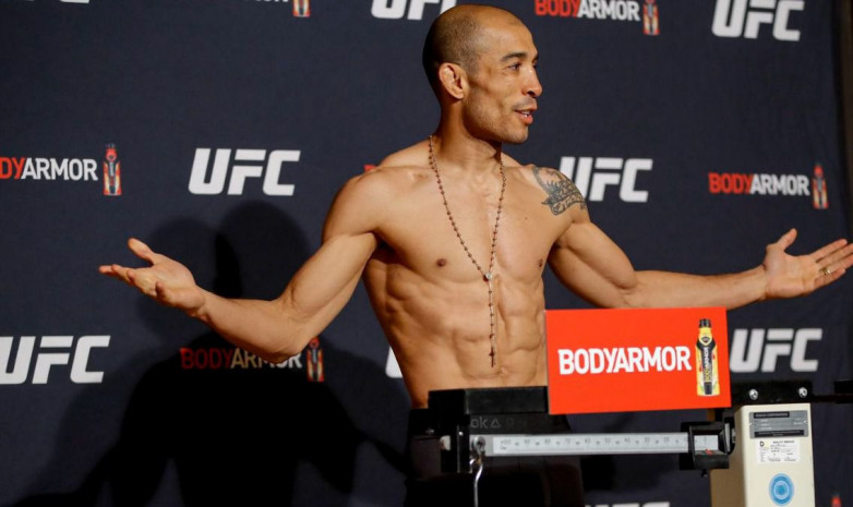 Результаты взвешивания UFC Вегас 44: Жозе Альдо оказался тяжелее Роба Фонта  