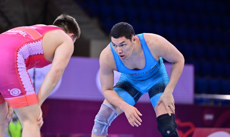 Алишер Ергали стал победителем чемпионата Казахстана по вольной борьбе в новой для себя категории