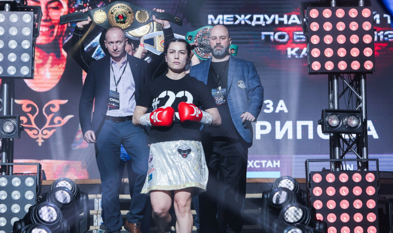 Видео. Фируза Шарипова провела битву взглядов с Кэти Тэйлор перед самым важным боем в карьере 