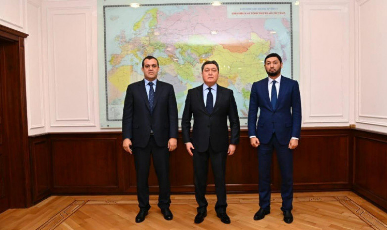 AIBA президенті Қазақстанға келді
