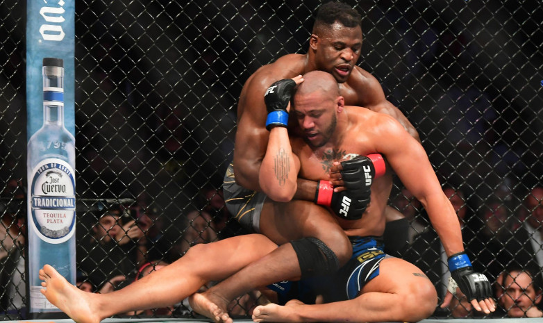 Участники UFC 270 заработали в 25 раз меньше, чем Фьюри и Уайлдер за третий бой