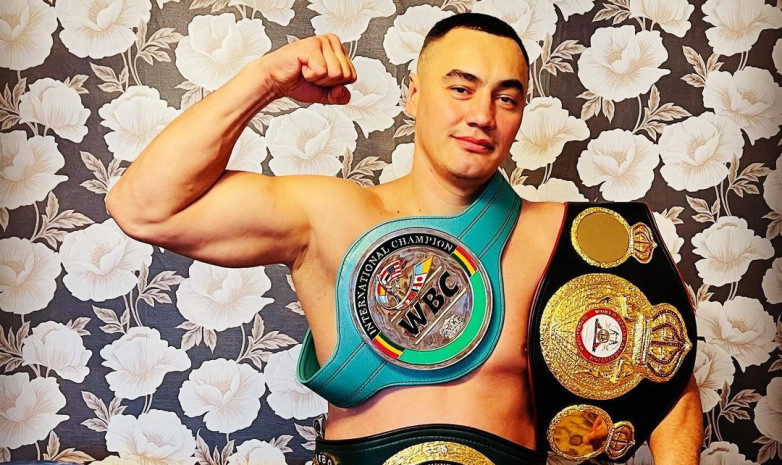 Ауыр салмақтағы қазақстандық нокаутшы WBC чемпиондық белбеуінен бас тартты