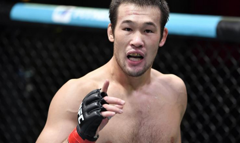 Шавкат Рахмонов UFC-дегі кезекті жекпе-жегі үшін Лос-Анджелеске жетті