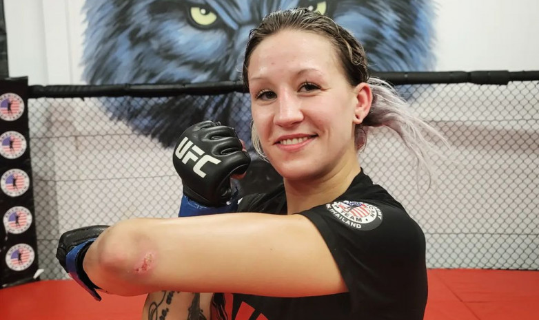 Мария Агапова возобновила тренировки после поражения от Мороз на турнире UFC 272