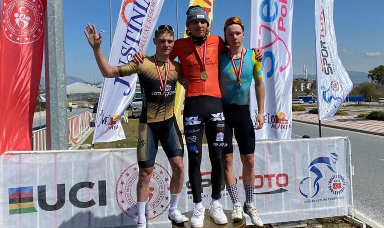 Казахстанец Илья Карабутов стал 3-м на первом этапе велогонки Velo Alanya Junior