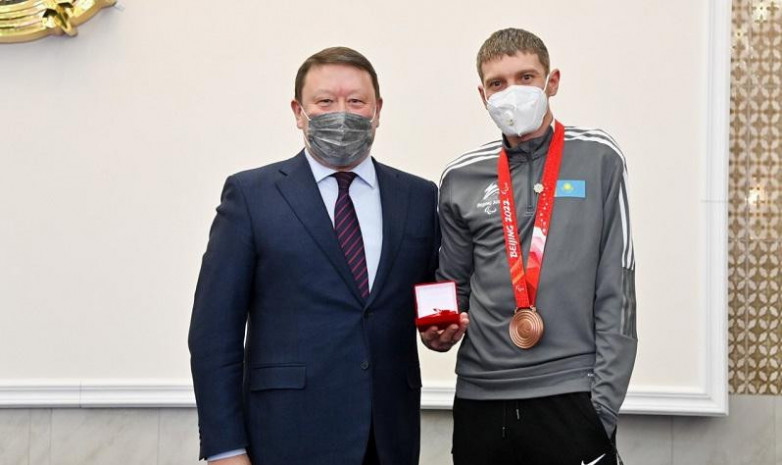 Паралимпиада жүлдегеріне Петропавлда пәтер кілті мен 5 млн теңге табысталды