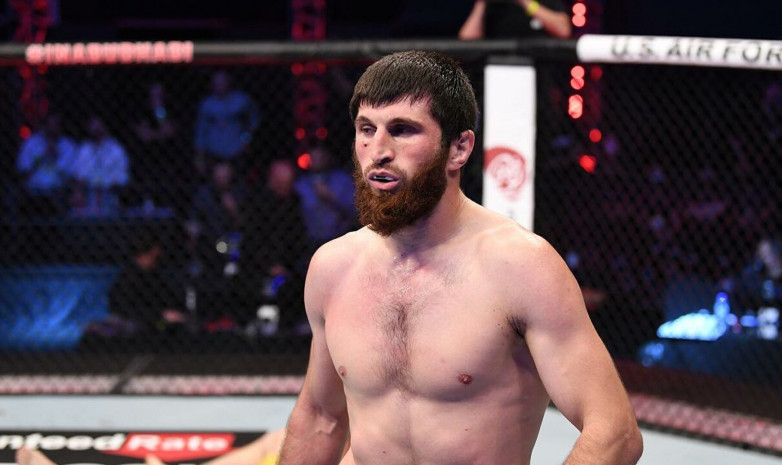 UFC Fight Night 203: Анкалаев басты жекпе-жекте Сантусты жеңді