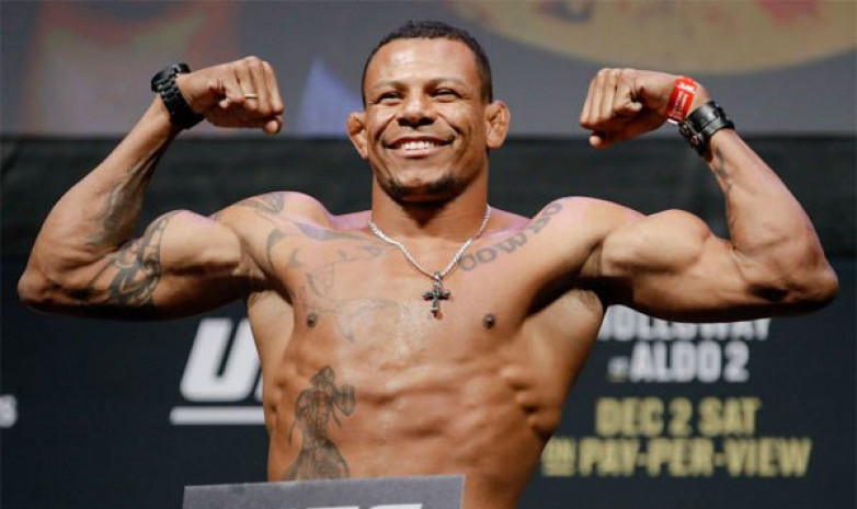Рахмоновтың бұрынғы қарсыласы UFC-ден кетті