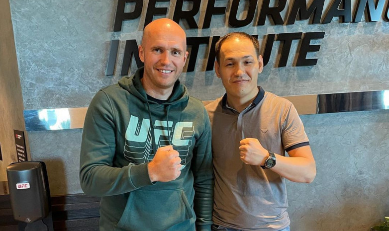 OCTAGON басшысы Лас-Вегастағы UFC файтерлерін дайындау институтына барды. Видео
