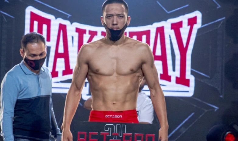 Қасым Әнуарбек OCTAGON чемпиондығын сенімді қорғады