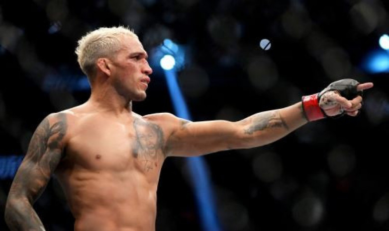 UFC турнирінде Оливейра Гэтжиді жеңді