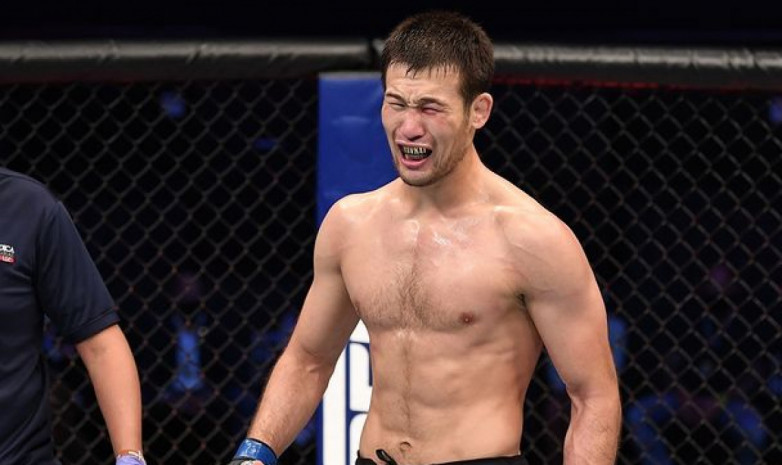 Шавкат Рахмонов получил бонус от UFC за лучшее выступление вечера