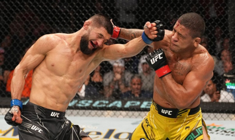 «Хамзат показал, что у него есть сердце, дух и мощная психика». Кутателадзе — о бое Чимаева с Бернсом