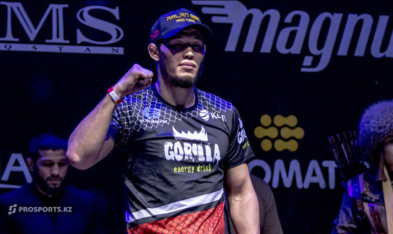 Ермеков пен Хирамагомедов EAGLE FC чемпионы атағы үшін жұдырықтасады