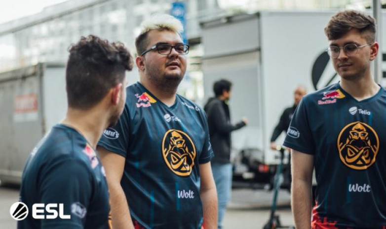 «ENCE» сыграют с «MOUZ» за выход в плей-офф Roobet Cup