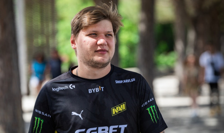 «S1mple»: «Говорит только electroNic, решения по мидгейм-коллам принимает он»