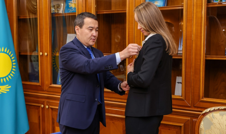 Елена Рыбакина получила орден «Достық» II степени от Премьер-министра РК