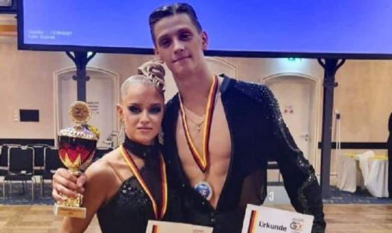 Қазақстандық бишілер Германияда спорттық биден жүлде алды