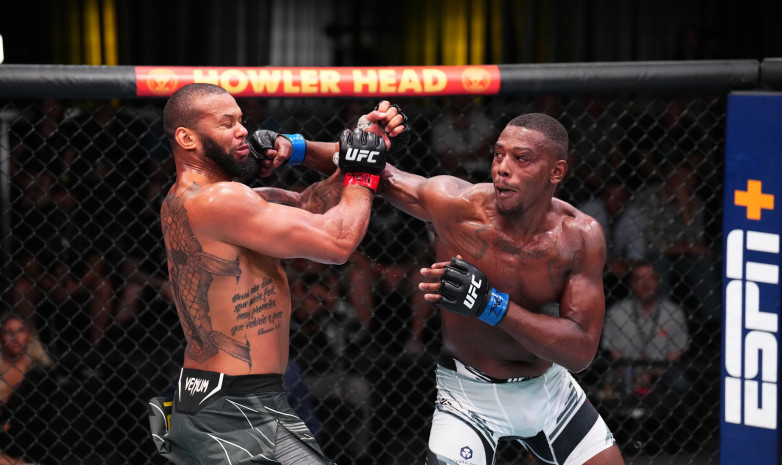 UFC Vegas 59: Хилл басты жекпе-жекте Сантосты жеңді 