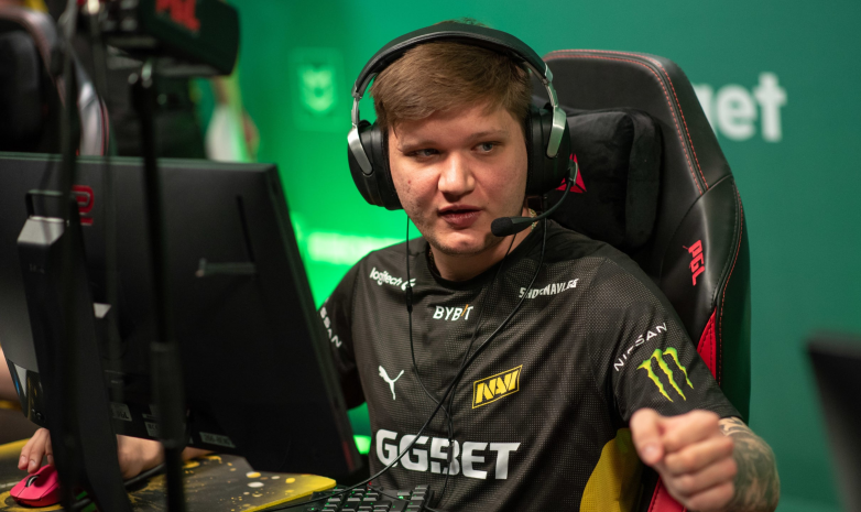 ZywOo обыграл s1mple в товарищеском шоу-матче в формате один на один