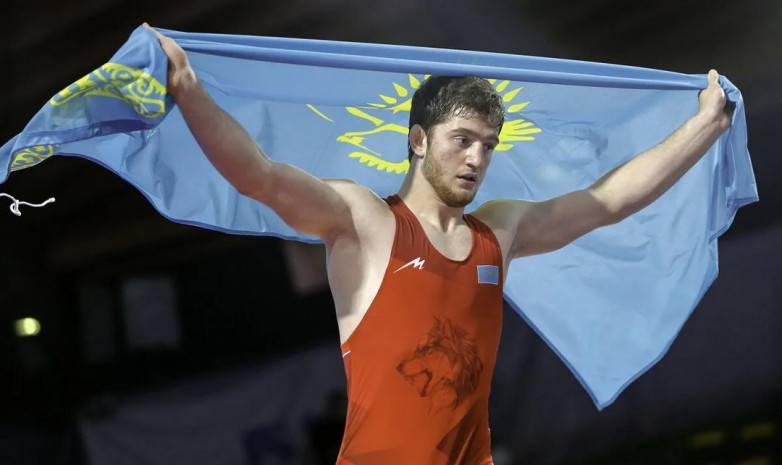 Камиль Куруглиев еркін күрестен U17 әлем чемпионатында алтын медаль иеленді