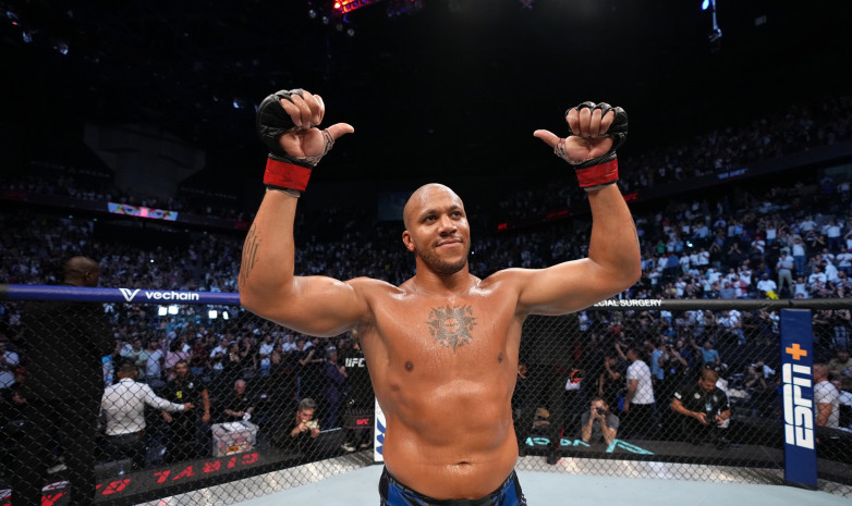 UFC Fight Night 209: Париждегі турнирдің басты жекпе-жегі нокаутпен аяқталды