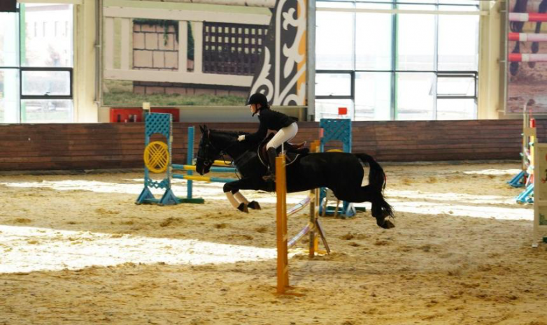 Елордада ат спортынан ашық біріншілік өтіп жатыр