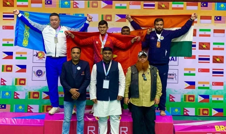 Нұрбол Асқаров Азия чемпионатының күміс жүлдегері атанды