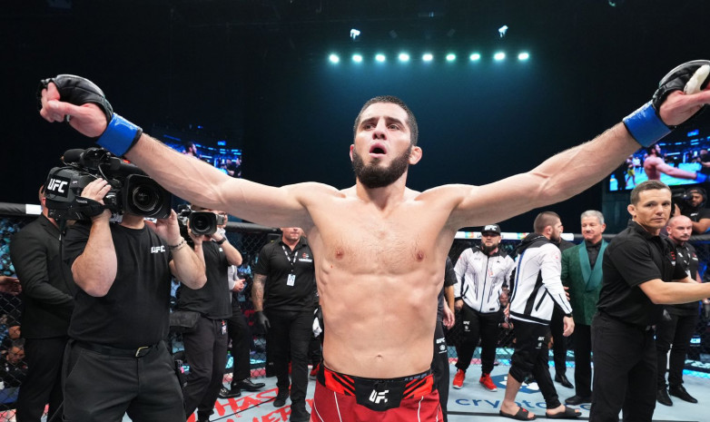 Ислам Махачев UFC чемпионы атанды
