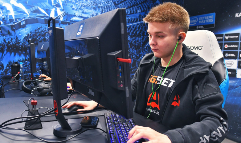 Outsiders проиграли MOUZ в первом матче на IEM Rio Major 2022