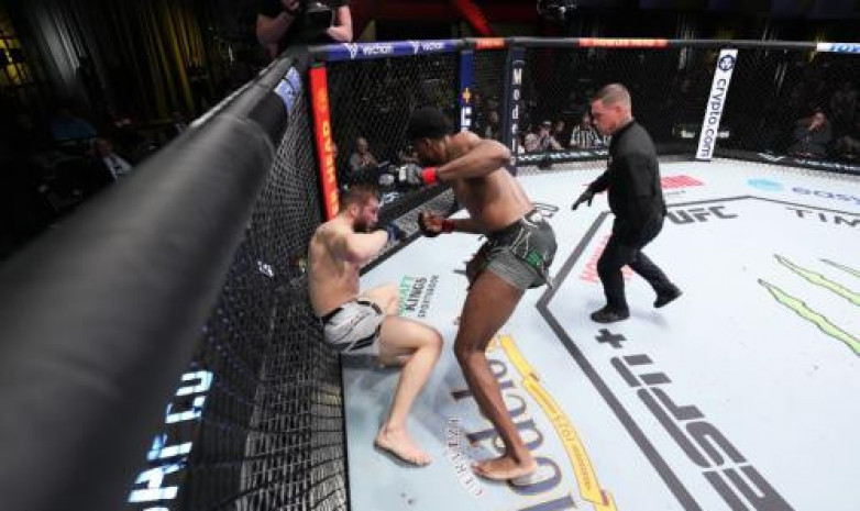 Жұмағұлов қатысқан UFC турнирінің басты жекпе-жегі нокаутпен аяқталды