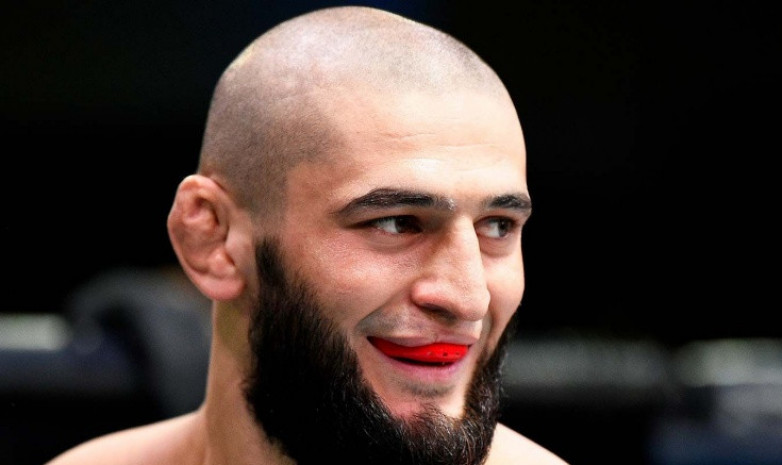 «Я никогда не проигрывал, а Алекс проиграл какому-то засранцу». Чимаев — о бое с Перейрой