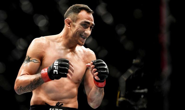 Тони Фергюсон жеңіл салмақтағы UFC рейтингінен шығарылды