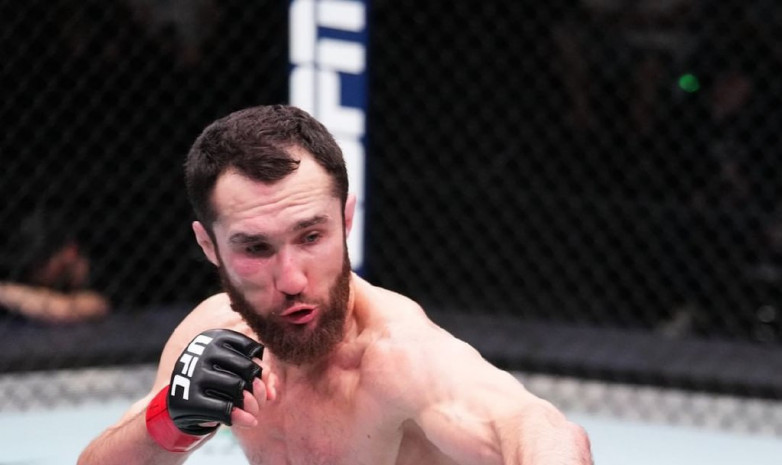 Сергей Морозовтың UFC Vegas 66 турниріндегі жеңісті жекпе-жегінің видеосы