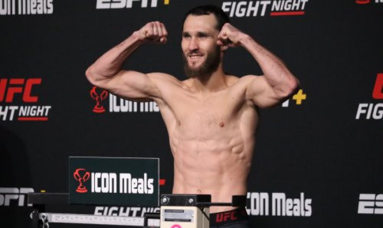 Сергей Морозов UFC-дағы үшінші жекпе-жегінде жеңіске жетті
