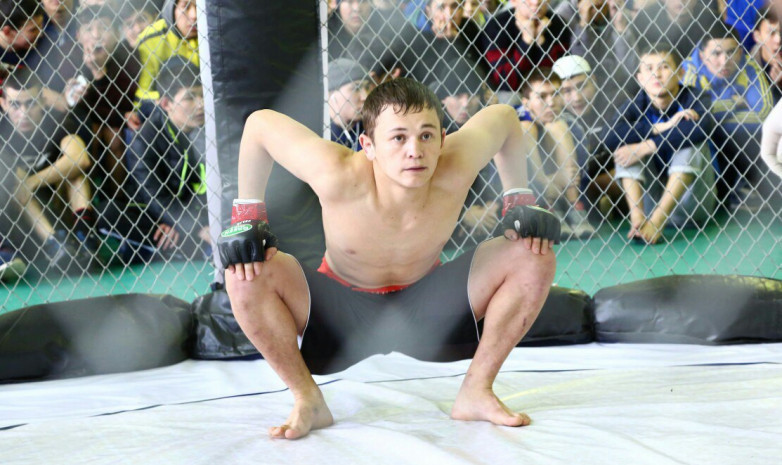 «UFC-ге барамыз». Бекзат Алмахан бразилиялық қарсыласы, Сергей Морозовты жеңуі туралы