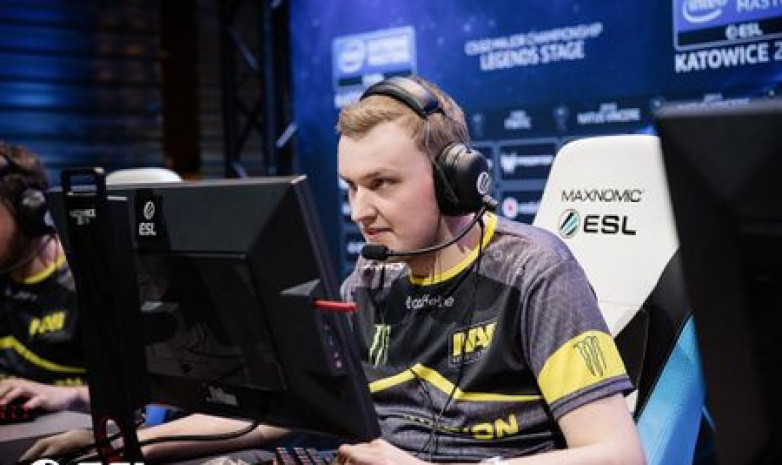 Flamie покинул 1win на сайте ESEA