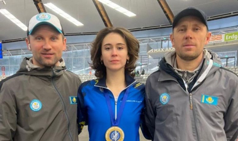 Алина Дауранова конькимен жүгіруден жасөспірімдер арасындағы әлем Кубогында алтын медаль иеленді