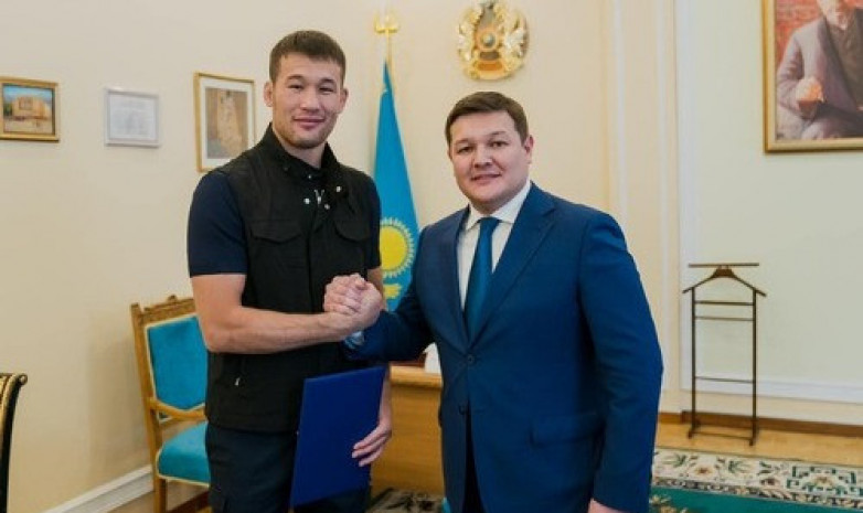 «Мен ештеңе сұраған жоқпын». Шавкат Рахмонов спорт министрінің шәкіртақысы туралы айтты