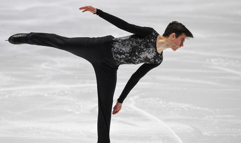 Казахстанский фигурист стал 16-м по итогам двух программ на ЮЧМ в Калгари